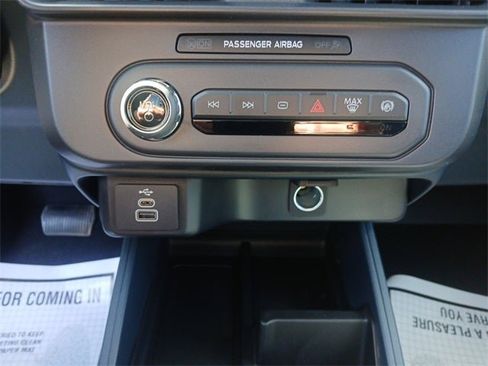 New 2025 Ford Maverick XL image 22