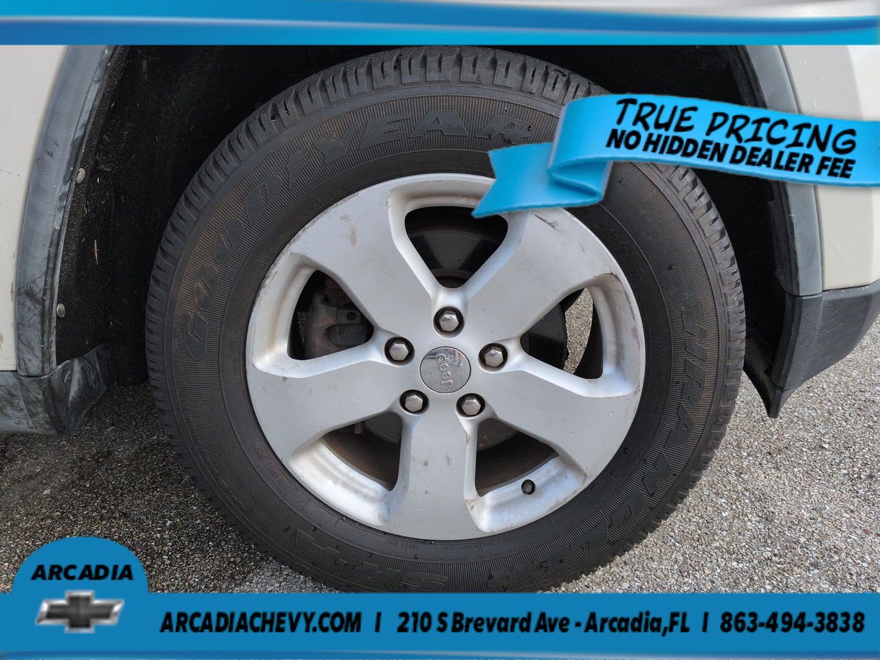 Used 2012 Jeep Grand Cherokee Laredo RWD image 11