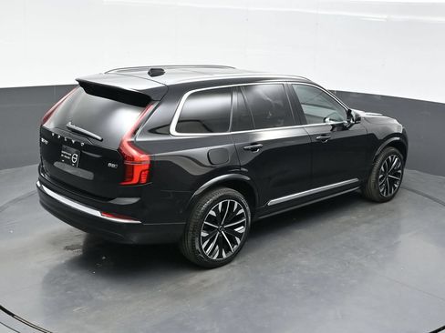 Used 2025 Volvo XC90 B5 Ultra AWD/4WD image 35
