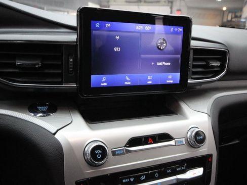 Used 2022 Ford Explorer XLT w/ Equipment Group 202A image 21
