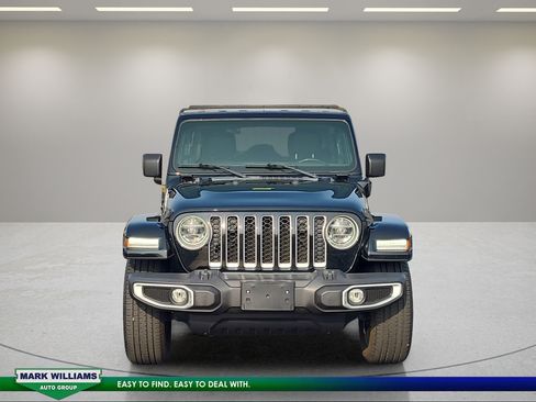 Used 2021 Jeep Wrangler Unlimited Sahara w/ Cold Weather Group AWD/4WD image 36