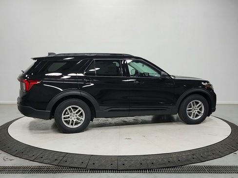 New 2026 Ford Explorer Active w/ Active Comfort Package RWD image 8