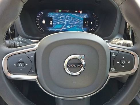 Certified 2023 Volvo XC60 B5 Core AWD/4WD image 21