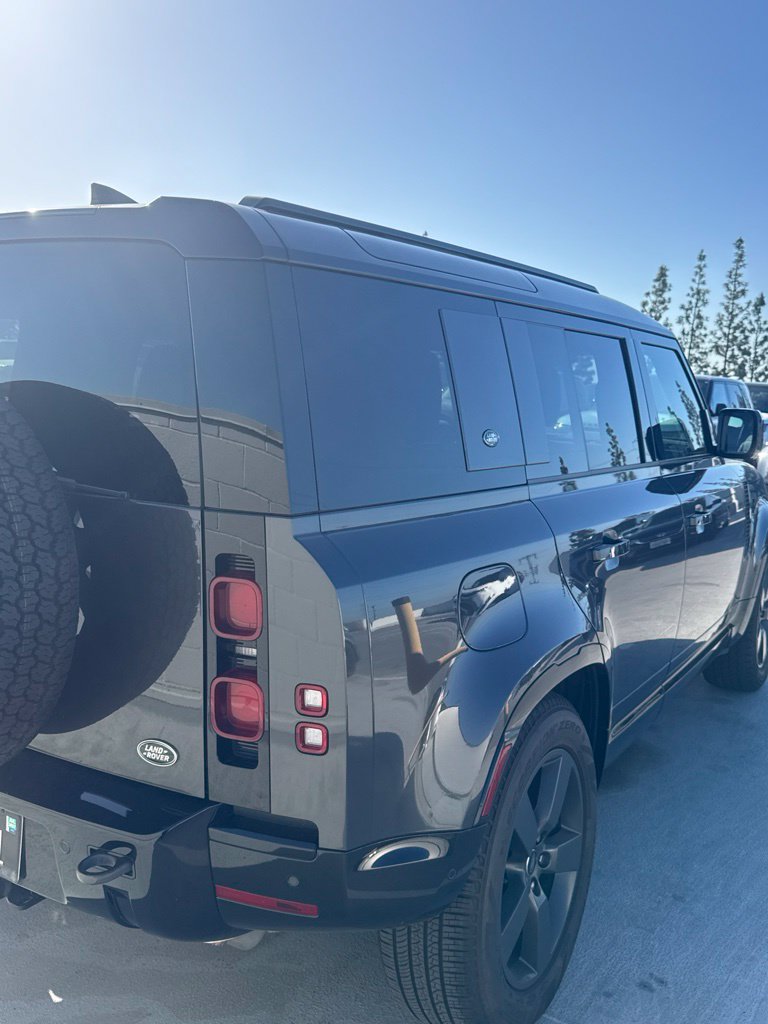 Used 2023 Land Rover Defender 110 X-Dynamic SE AWD/4WD image 6