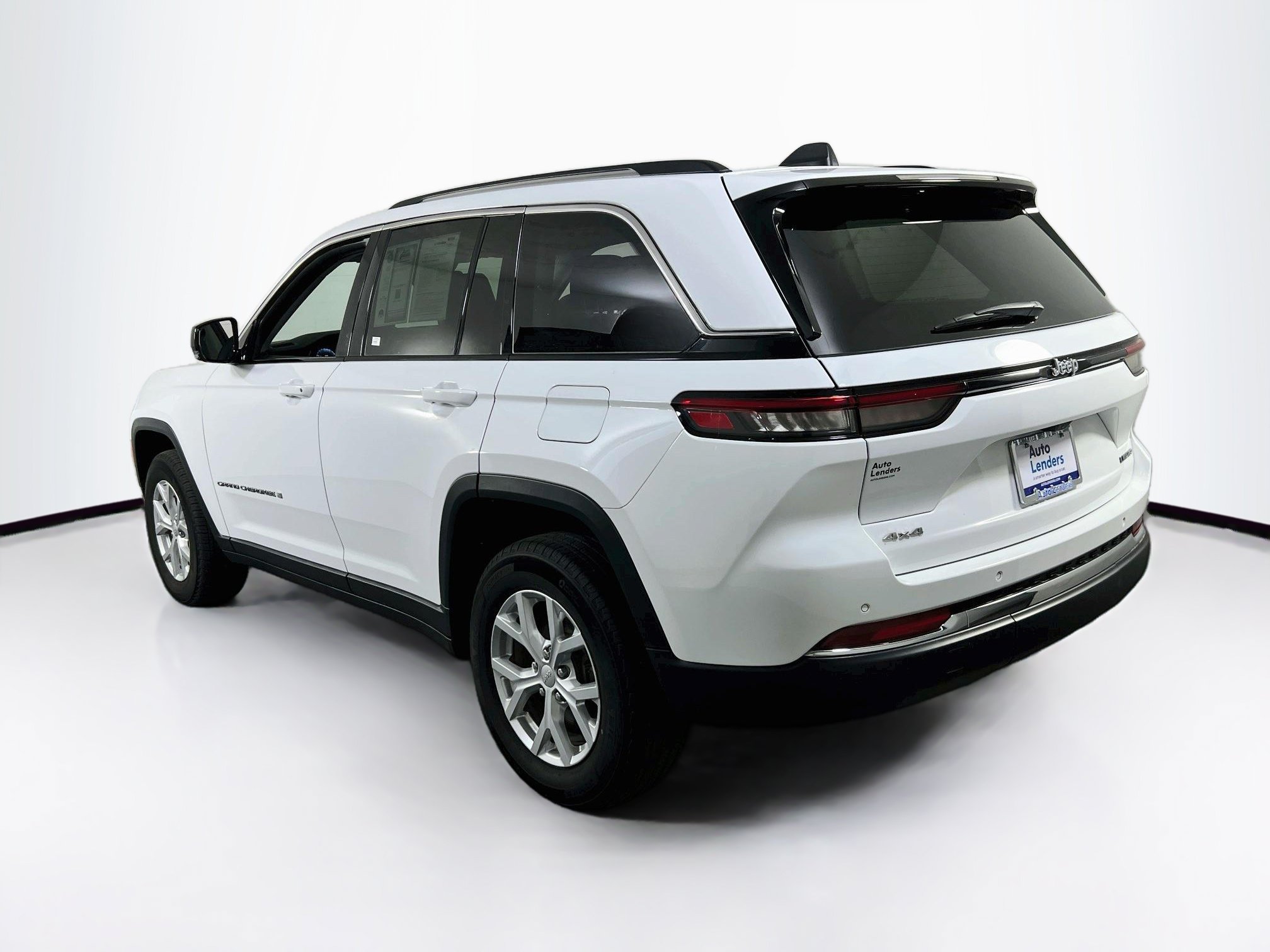 Used 2023 Jeep Grand Cherokee Limited AWD/4WD image 7