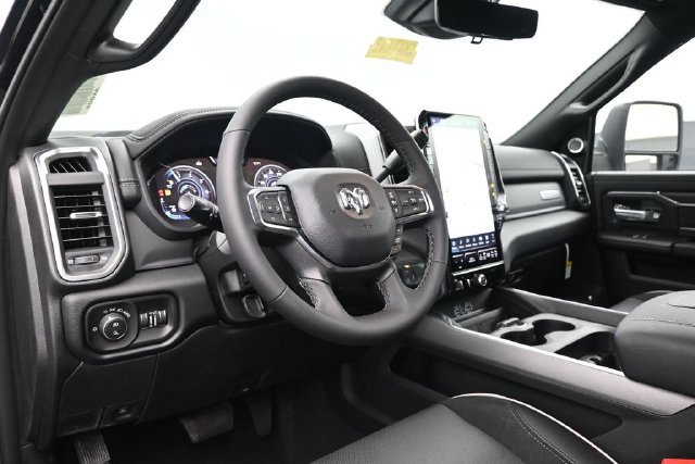 New 2026 RAM 3500 Laramie AWD/4WD image 20