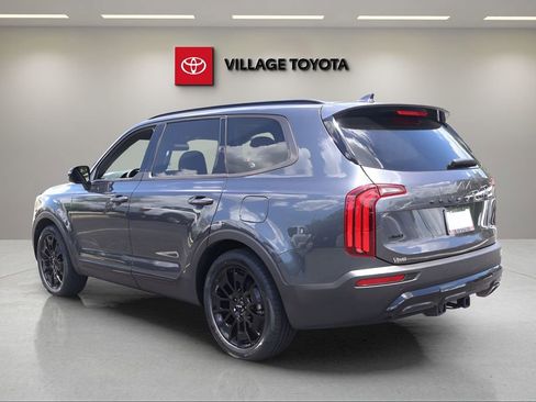 Used 2022 Kia Telluride SX w/ SX Prestige Package AWD/4WD image 3