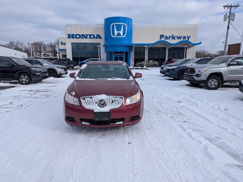 Used 2010 Buick LaCrosse CX image 8