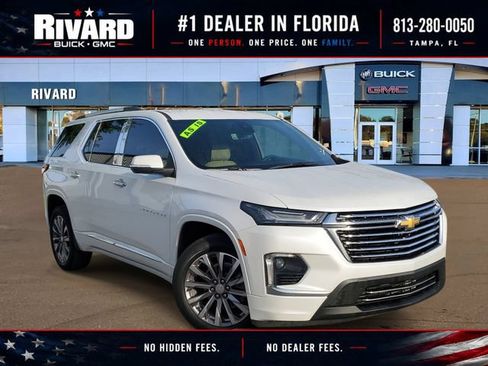Used 2022 Chevrolet Traverse Premier FWD image 1