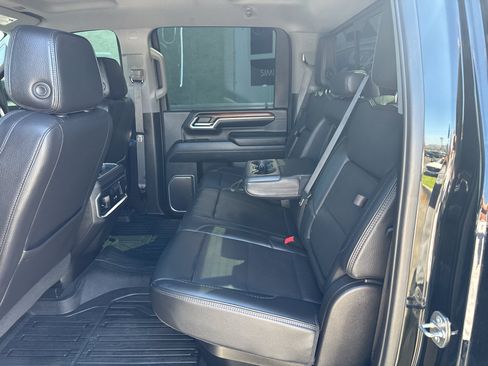 Used 2024 GMC Sierra 2500 Denali w/ Technology Package AWD/4WD image 18