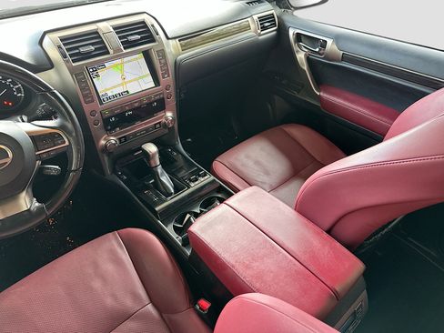 Used 2020 Lexus GX 460 Premium w/ Premium Package image 24