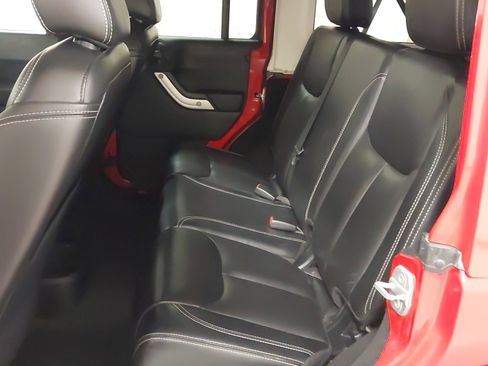 Used 2014 Jeep Wrangler Unlimited Sahara w/ Max Tow Package image 36