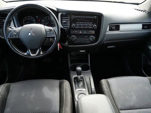 Used 2016 Mitsubishi Outlander ES AWD/4WD image 12