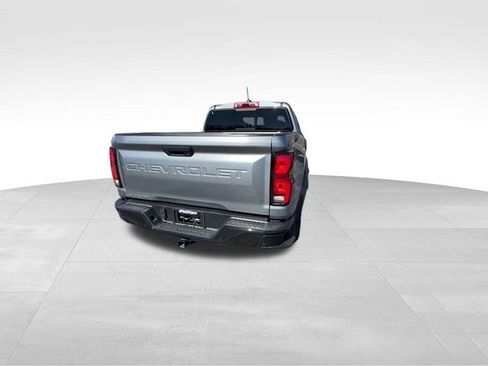 Used 2024 Chevrolet Colorado Z71 w/ Z71 Convenience Package 2 image 9