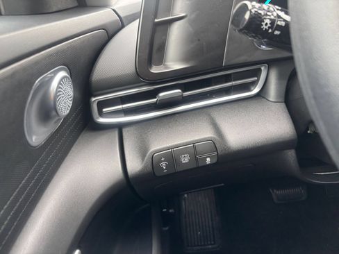 Used 2026 Hyundai Elantra Hybrid FWD image 33