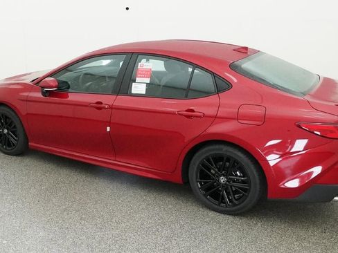 New 2026 Toyota Camry SE FWD image 4
