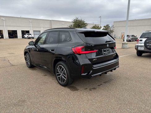 Used 2025 BMW X1 xDrive28i w/ M Sport Package image 4