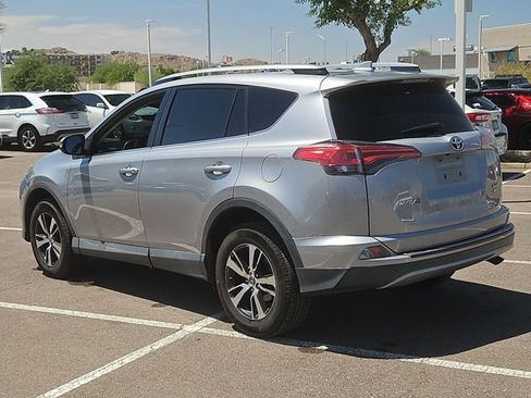 Used 2017 Toyota RAV4 XLE AWD/4WD image 7