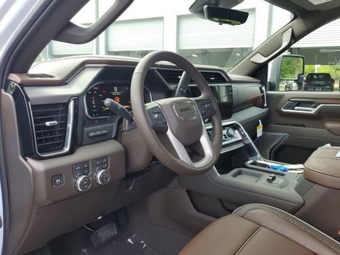 New 2026 GMC Sierra 3500 Denali w/ Denali Reserve Package AWD/4WD image 21