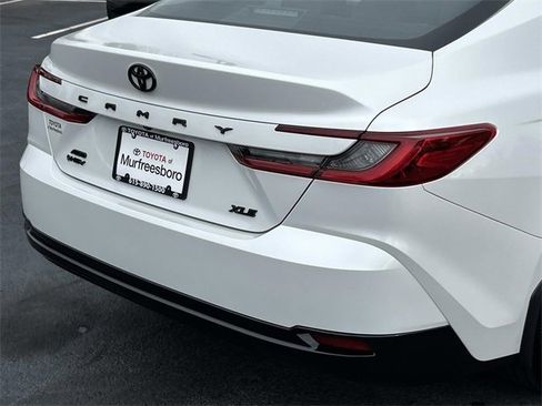 Used 2025 Toyota Camry XLE image 11
