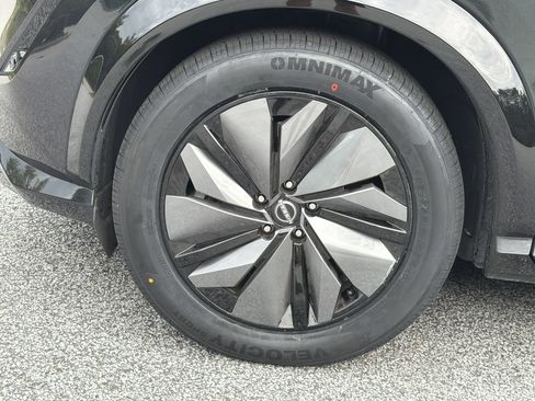 Certified 2024 Nissan Ariya AWD image 32