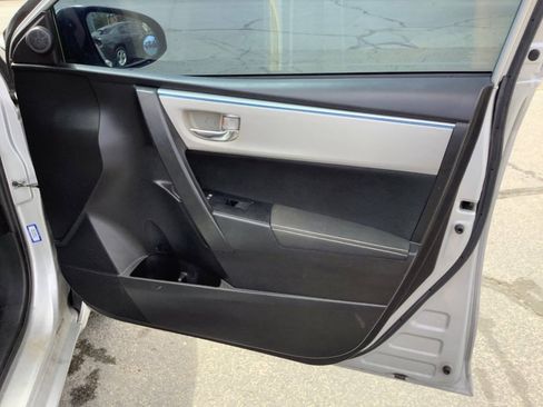 Used 2016 Toyota Corolla LE FWD image 31