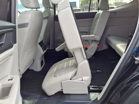 Used 2021 Volkswagen Atlas SEL Premium AWD/4WD image 8