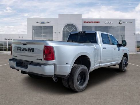 New 2026 RAM 3500 Laramie w/ Night Edition AWD/4WD image 33
