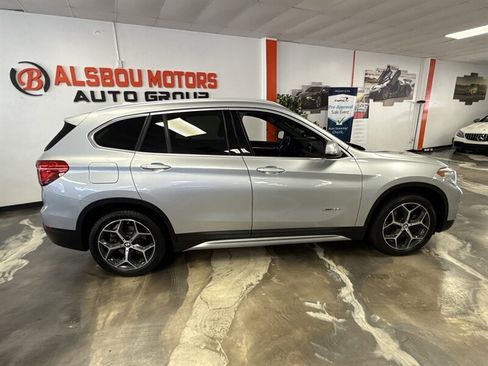 Used 2017 BMW X1 xDrive28i AWD/4WD image 8