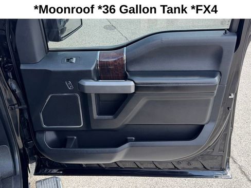 Used 2017 Ford F150 Platinum w/ Equipment Group 701A Luxury image 30