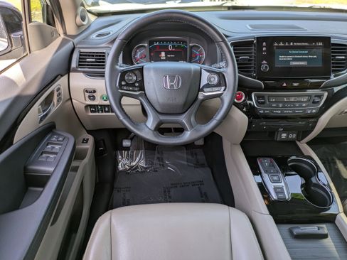 Used 2022 Honda Pilot Touring image 18
