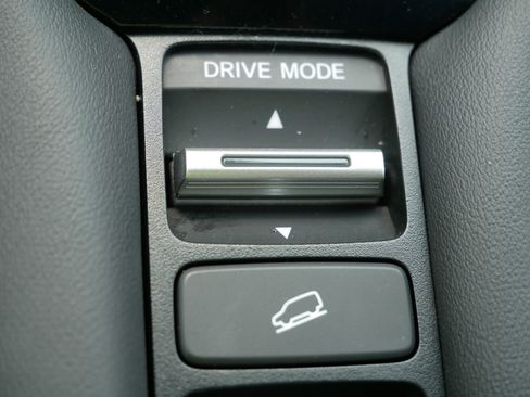 Certified 2025 Honda HR-V LX image 28