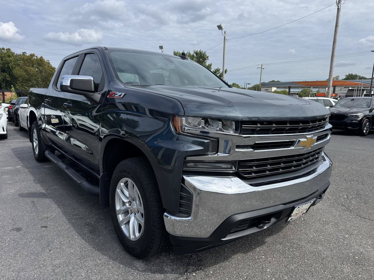 Used 2020 Chevrolet Silverado 1500 LT w/ All-Star Edition AWD/4WD image 3