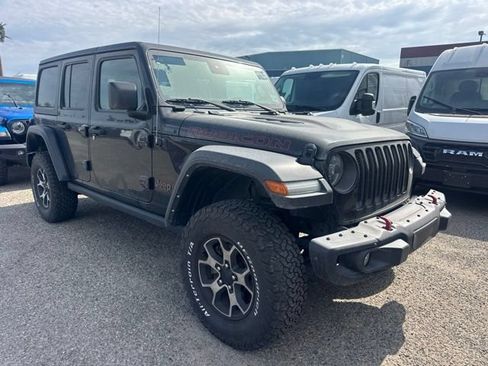 Used 2022 Jeep Wrangler Unlimited Rubicon w/ Steel Bumper Group AWD/4WD image 3