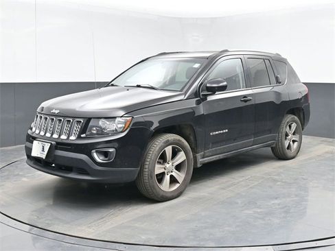 Used 2016 Jeep Compass High Altitude image 10