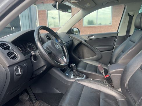 Used 2017 Volkswagen Tiguan Sport image 11
