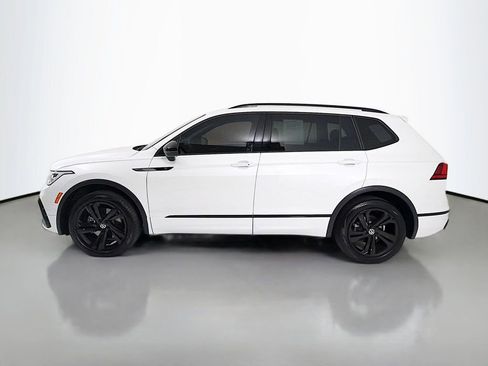 Used 2023 Volkswagen Tiguan SE R-Line AWD/4WD image 4