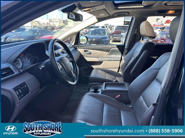 Used 2016 Honda Odyssey Touring Elite image 16