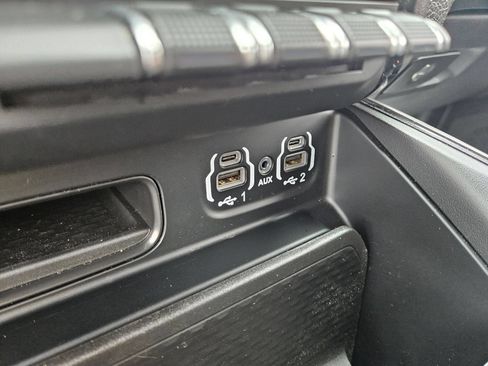 Used 2024 RAM 2500 Rebel AWD/4WD image 19