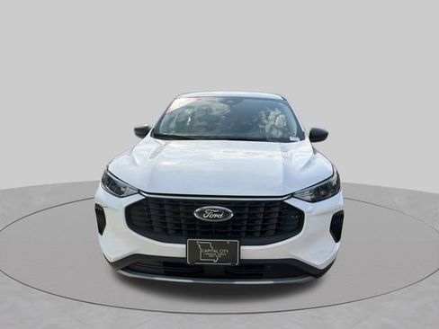 Used 2025 Ford Escape Active w/ Cold Weather Package FWD image 9