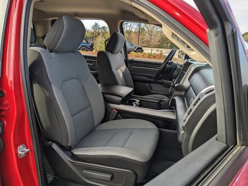 Used 2019 RAM 1500 Big Horn image 42