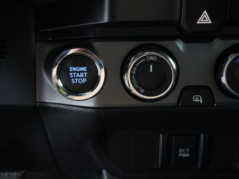 Used 2023 Toyota Tacoma TRD Off-Road AWD/4WD image 18