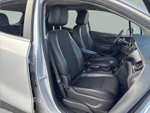 Used 2021 Buick Encore Preferred image 39