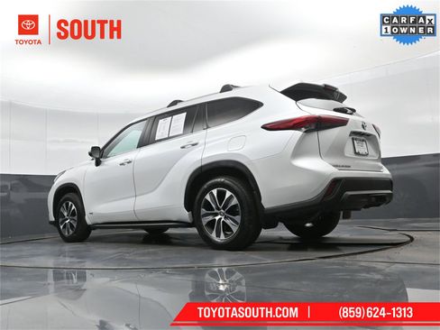 Used 2022 Toyota Highlander XLE image 51