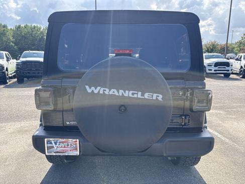 Used 2024 Jeep Wrangler Unlimited Sport AWD/4WD image 6