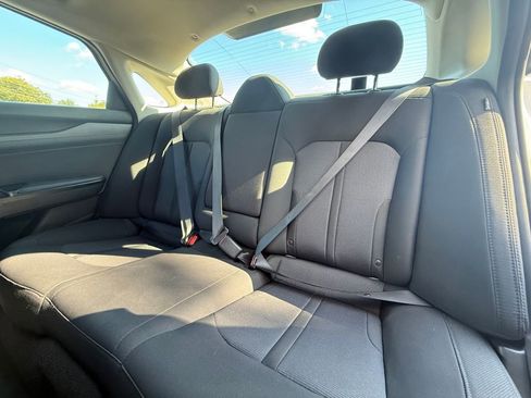 Used 2023 Kia K5 LXS image 15