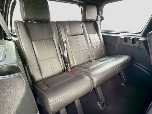 Used 2014 Lincoln Navigator 4WD image 29