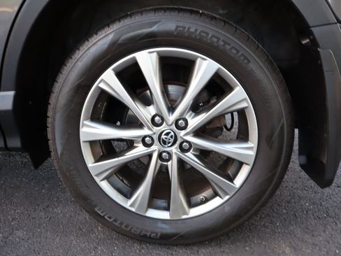 Used 2017 Toyota RAV4 Limited AWD/4WD image 43