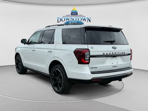 Used 2024 Ford Expedition Limited AWD/4WD image 5