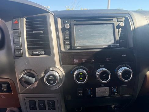 Used 2016 Toyota Sequoia Platinum AWD/4WD image 16